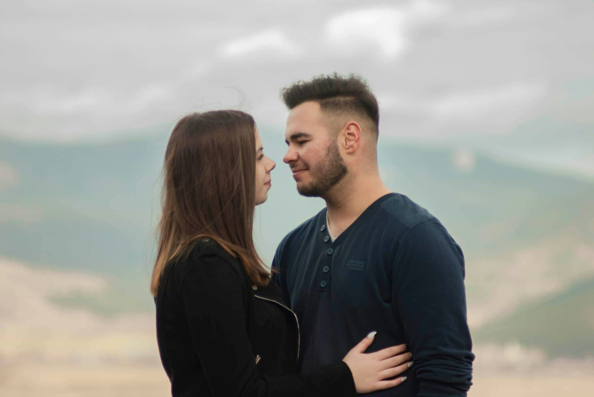 წყვილის პორტრეტი ფოტოსესიაზე