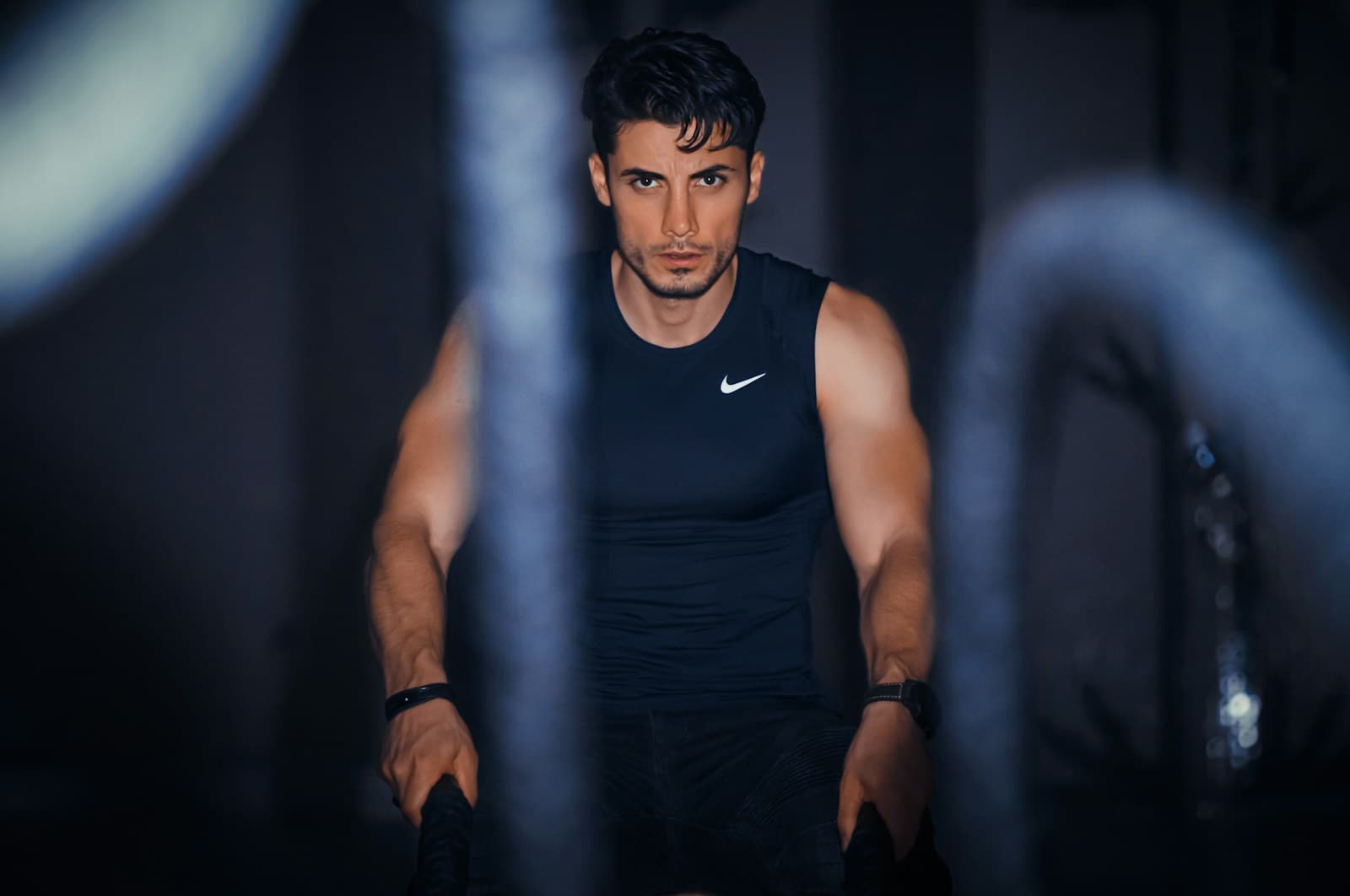 Athlete portrait under gym lighting - Emma Studio fitness photography